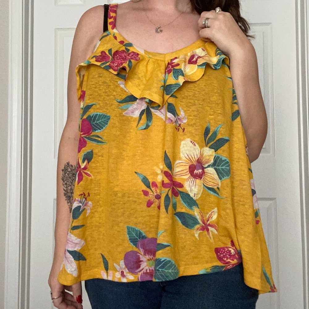 Old Navy Floral Tank Top (NWT)